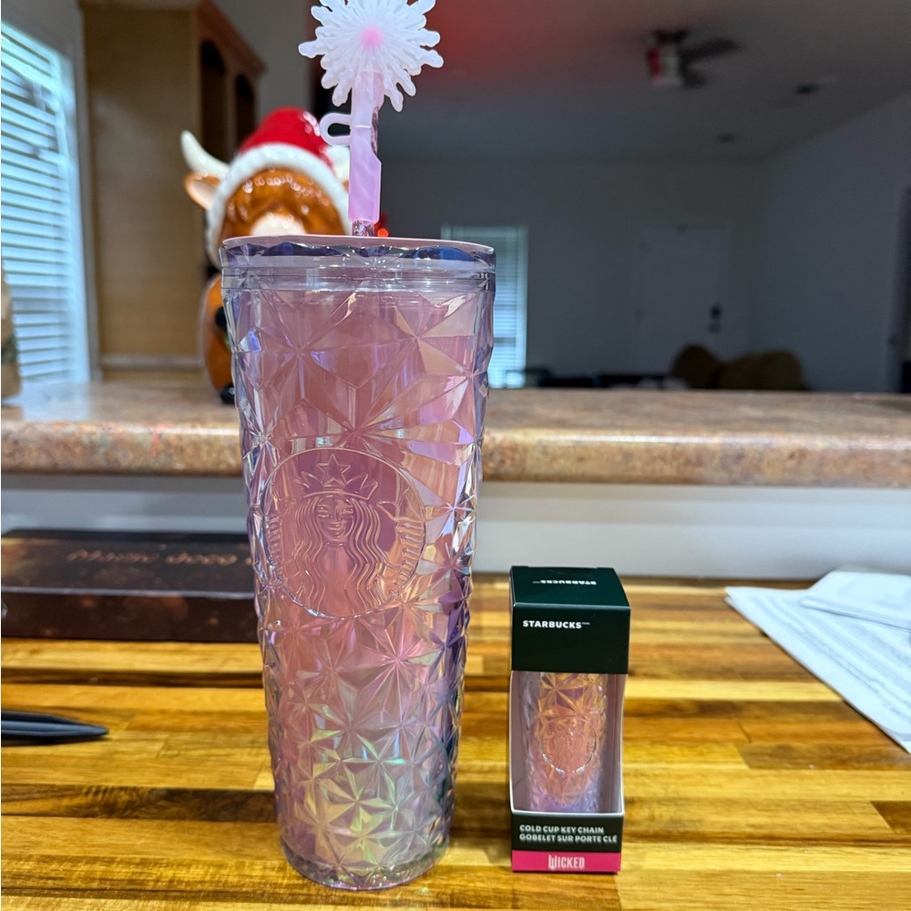 Starbucks Wicked Glinda Cup with Keychain